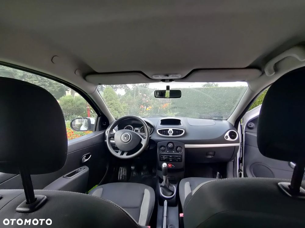 Renault Clio 1.5 dCi Alize - 14