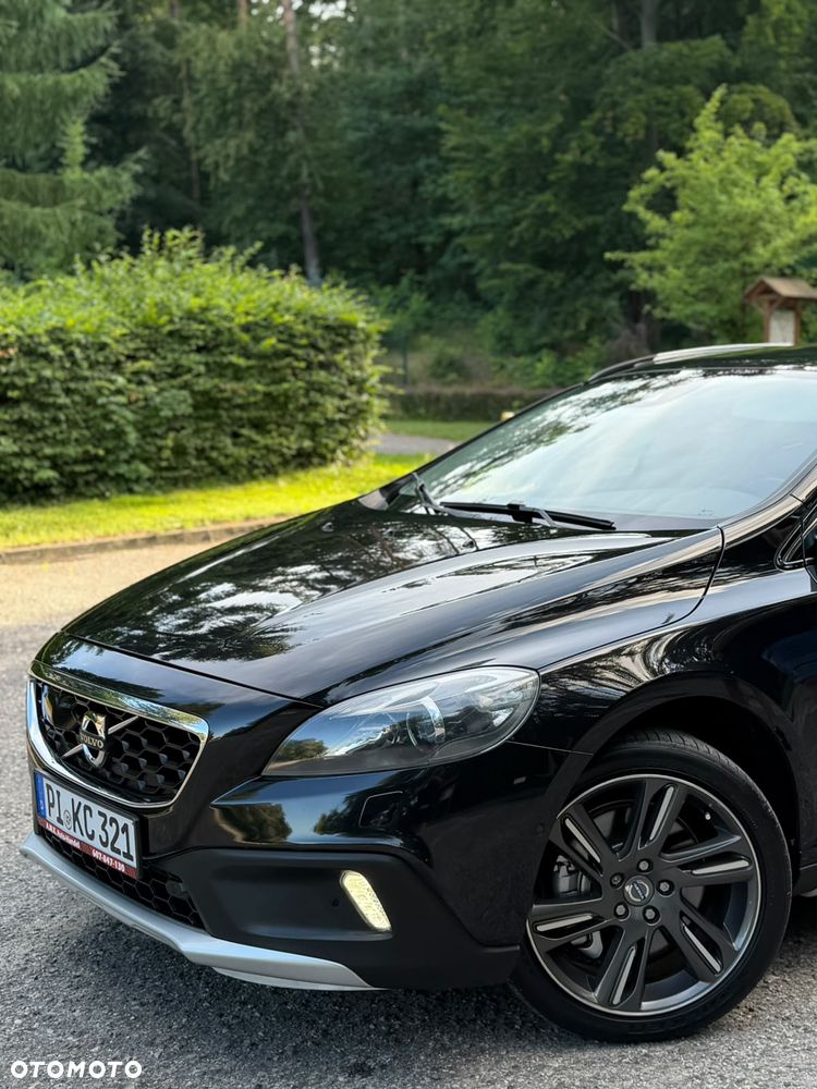 Volvo V40 Cross Country - 10