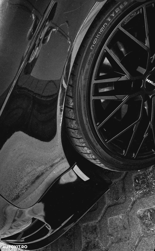 Audi A4 2.0 T FSI multitronic - 32