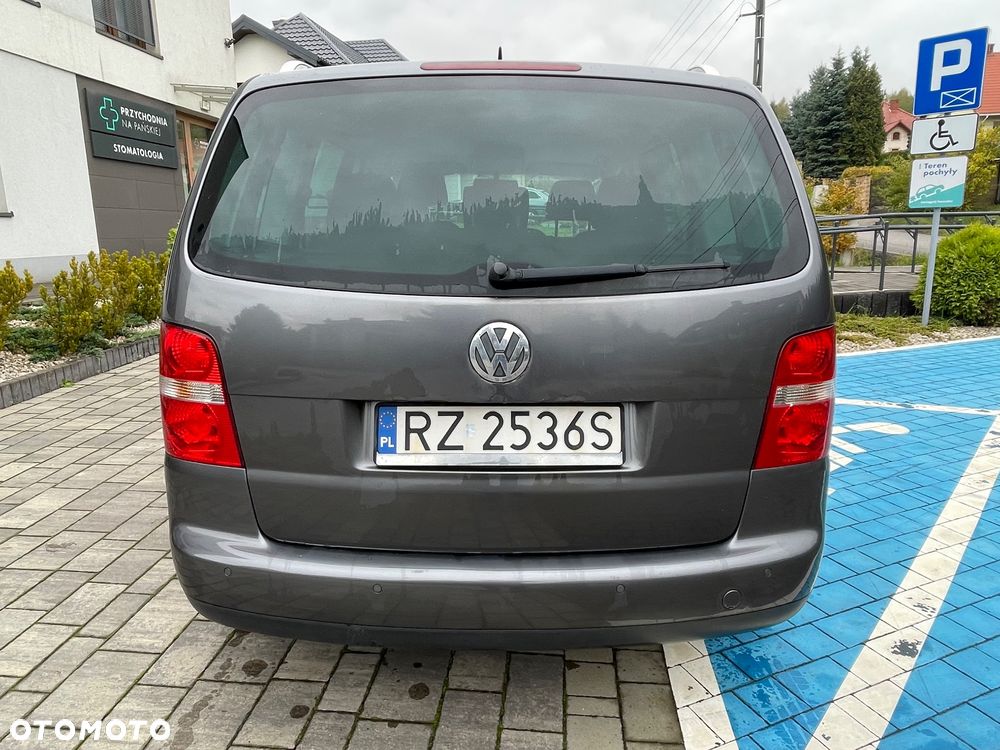Volkswagen Touran 2.0 TDI Trendline - 6