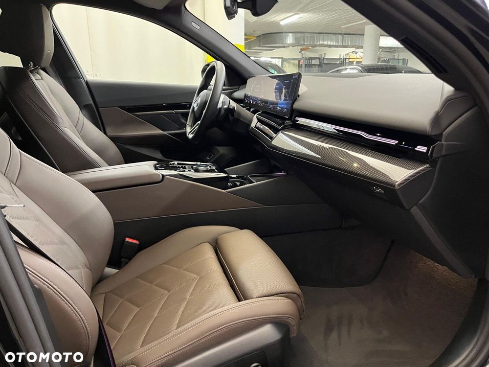 BMW Seria 5 - 34