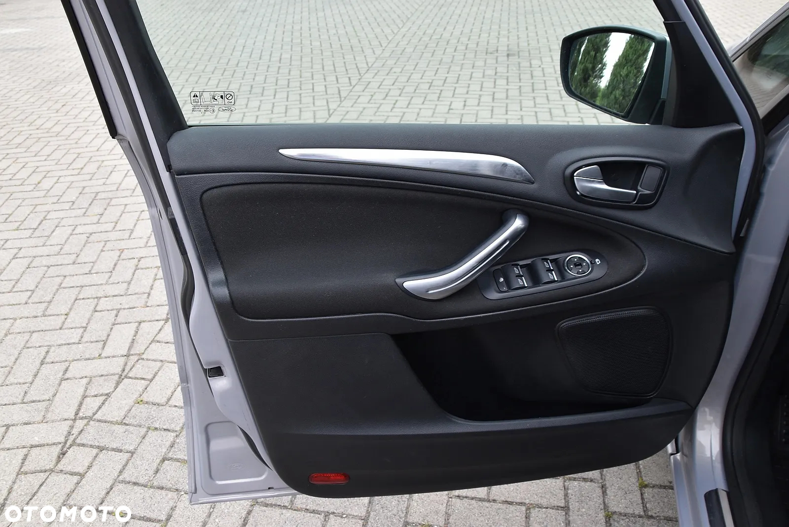 Ford Galaxy - 25