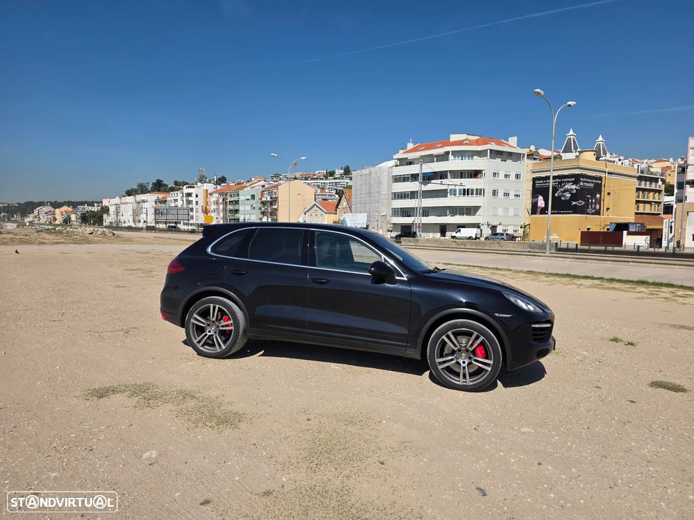 Porsche Cayenne Turbo Tiptronic S - 42