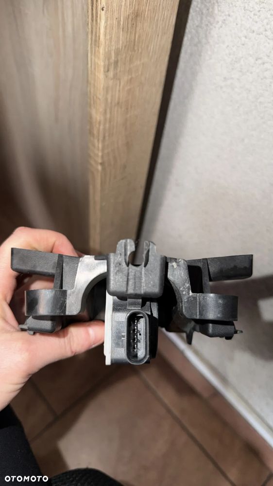 BMW iX SILNICZEK NASTAWNIK KIEROWNICY POWIETRZA 5A1A698 - 2