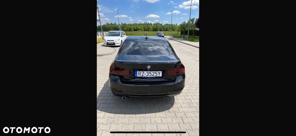 BMW Seria 3 318d Luxury Line EU6 - 38
