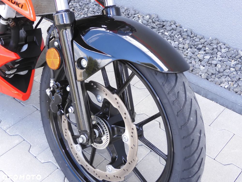 Suzuki GSX - 5