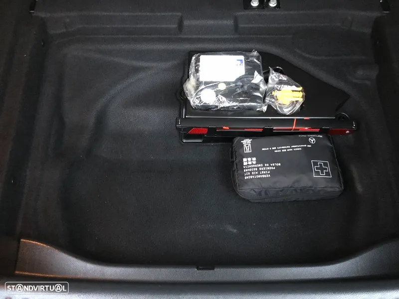 Mercedes-Benz A 180 d Urban - 23