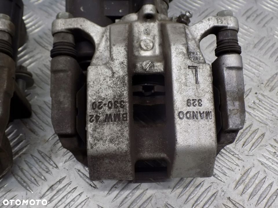 BMW 3 G20 ZACISK KLOCKI TARCZE HAMULCOWE TYŁ - 6