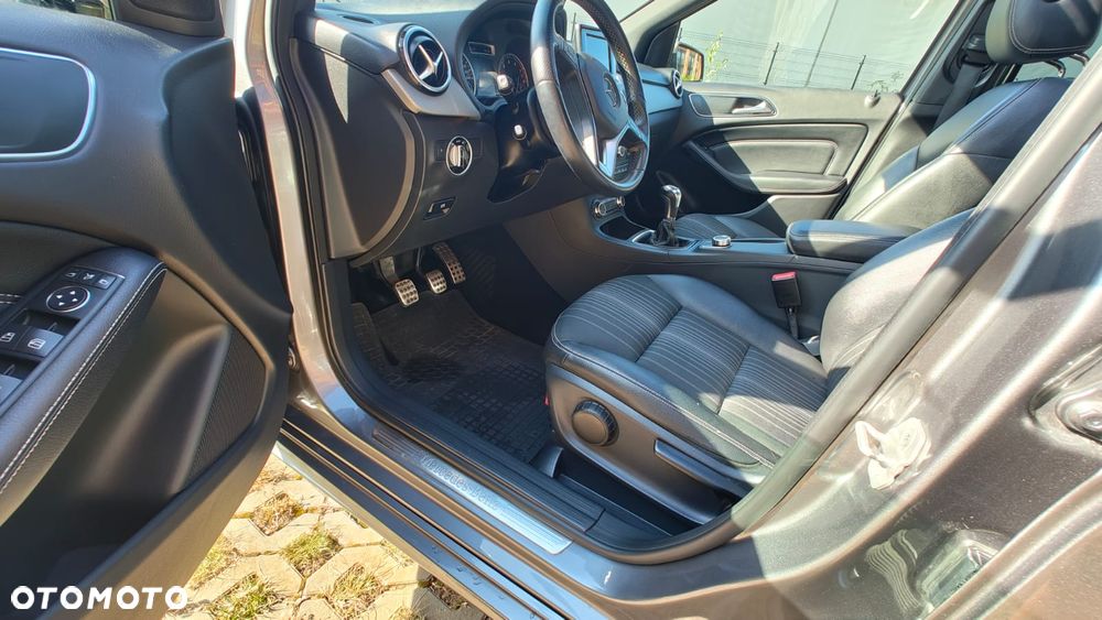 Mercedes-Benz Klasa B 180 BlueEFFICIENCY Edition - 14