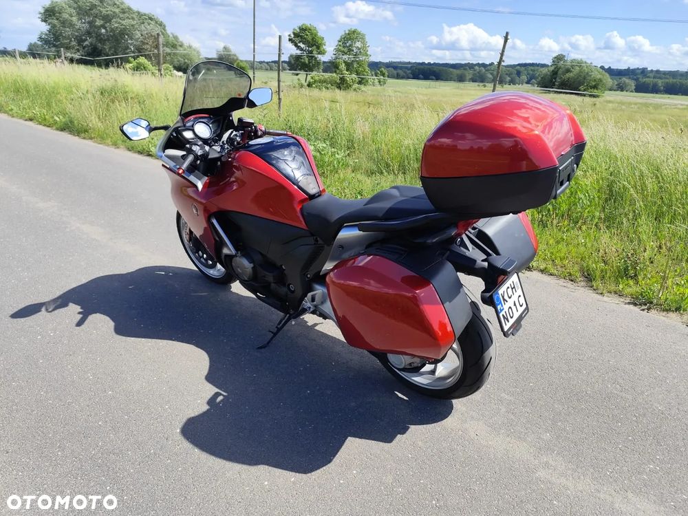 Honda VFR - 3
