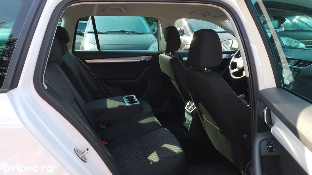 Skoda Octavia 1.6 TDI Edition - 22