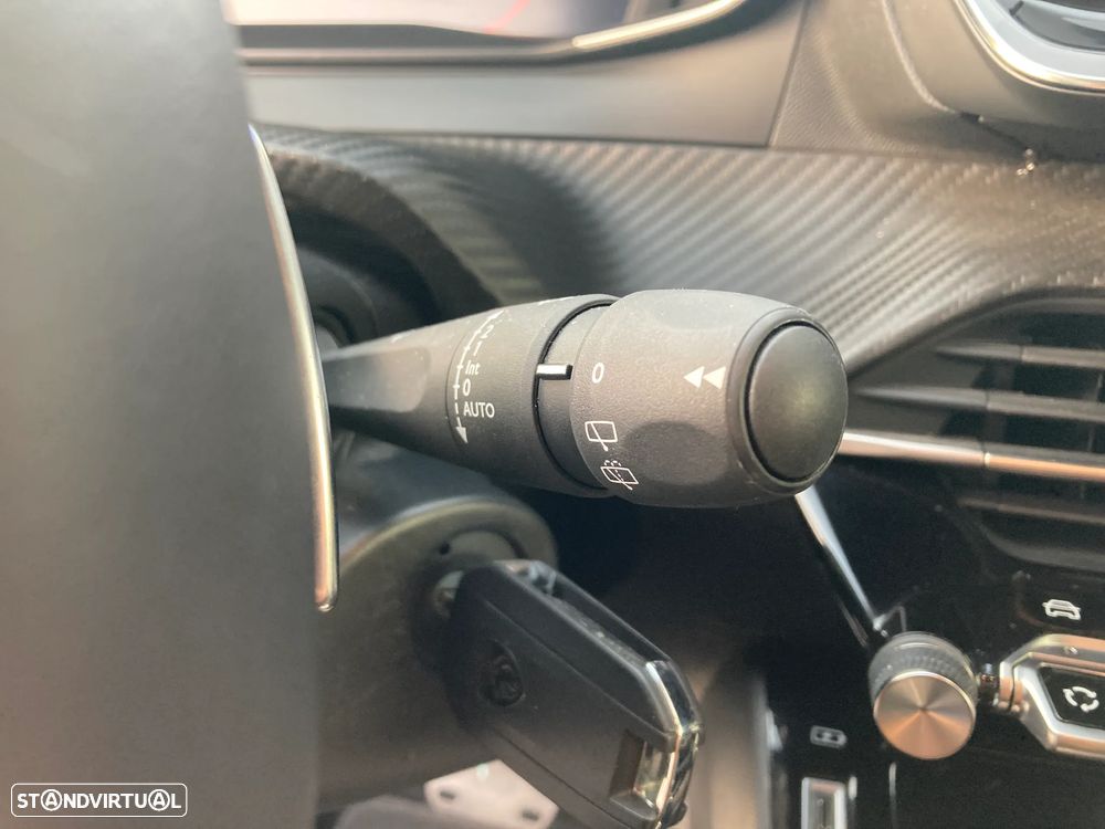 Peugeot 208 1.2 Hybrid Allure e-DCS6 - 21