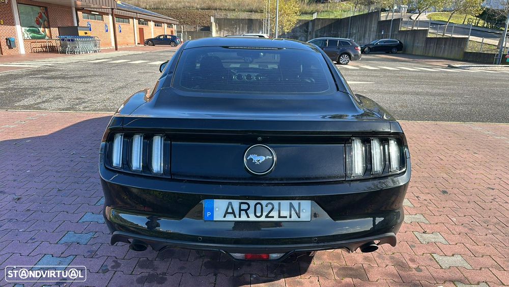Ford Mustang 2.3 Eco Boost - 4