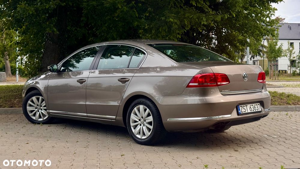 Volkswagen Passat 1.8 TSI Exclusive - 26