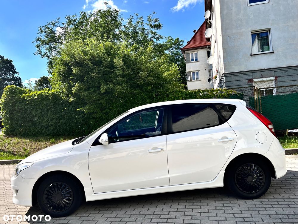 Hyundai i30 1.4 Team 08 - 6