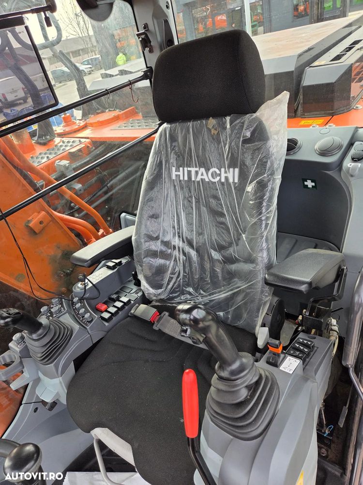Hitachi PE ROTI, 20t, Cupa NOUA 1,2mc, 2022, 4.565h, LAMA NIVELARE si CALE, inst picon pe brate, consum mediu 7 litri pe ora, Ad sapare 6m, ridica 7 tone, latime 2,49m, Inst picon, camera spate, camere laterale, ULTIMA GENERATIE seria 7,  PROMOTIE-116.900Eur - 10