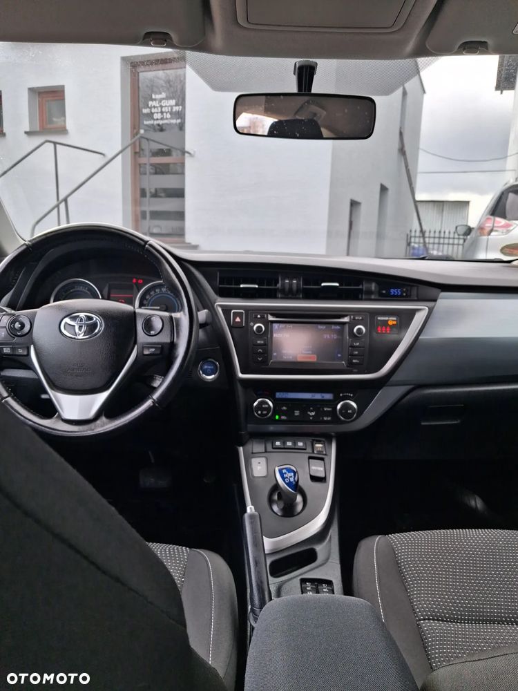 Toyota Auris - 11