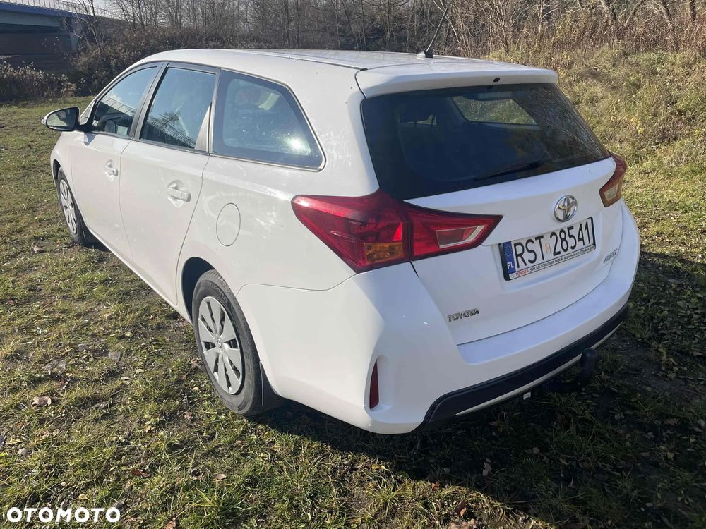Toyota Auris 1.33 VVT-i Active - 4