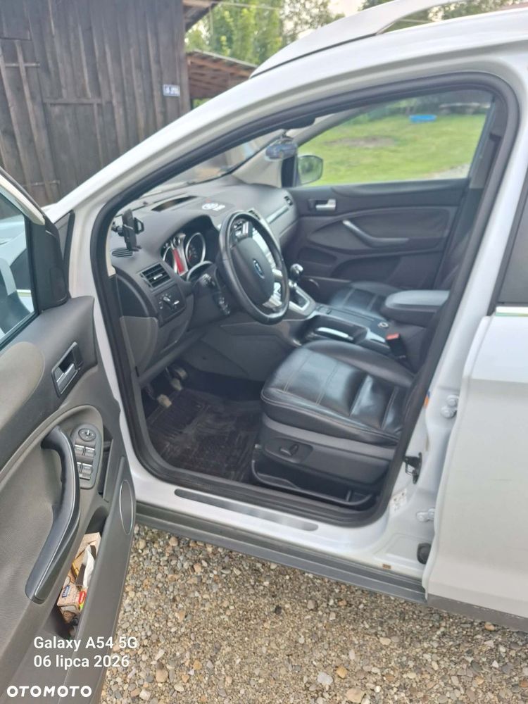 Ford Kuga - 4