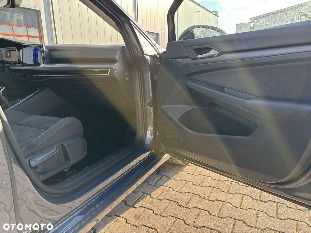 Volkswagen Golf 1.5 TSI EVO Style - 18