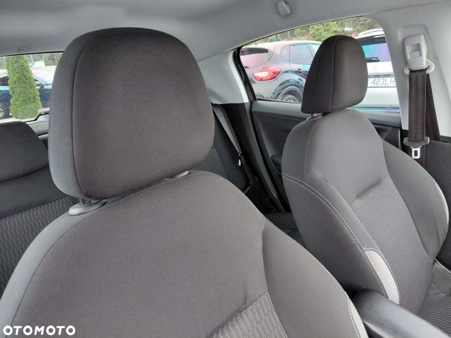 Peugeot 208 - 15