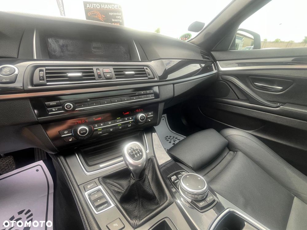 BMW Seria 5 520d Luxury Line - 25