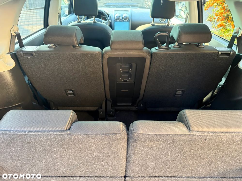 Nissan Qashqai+2 - 17