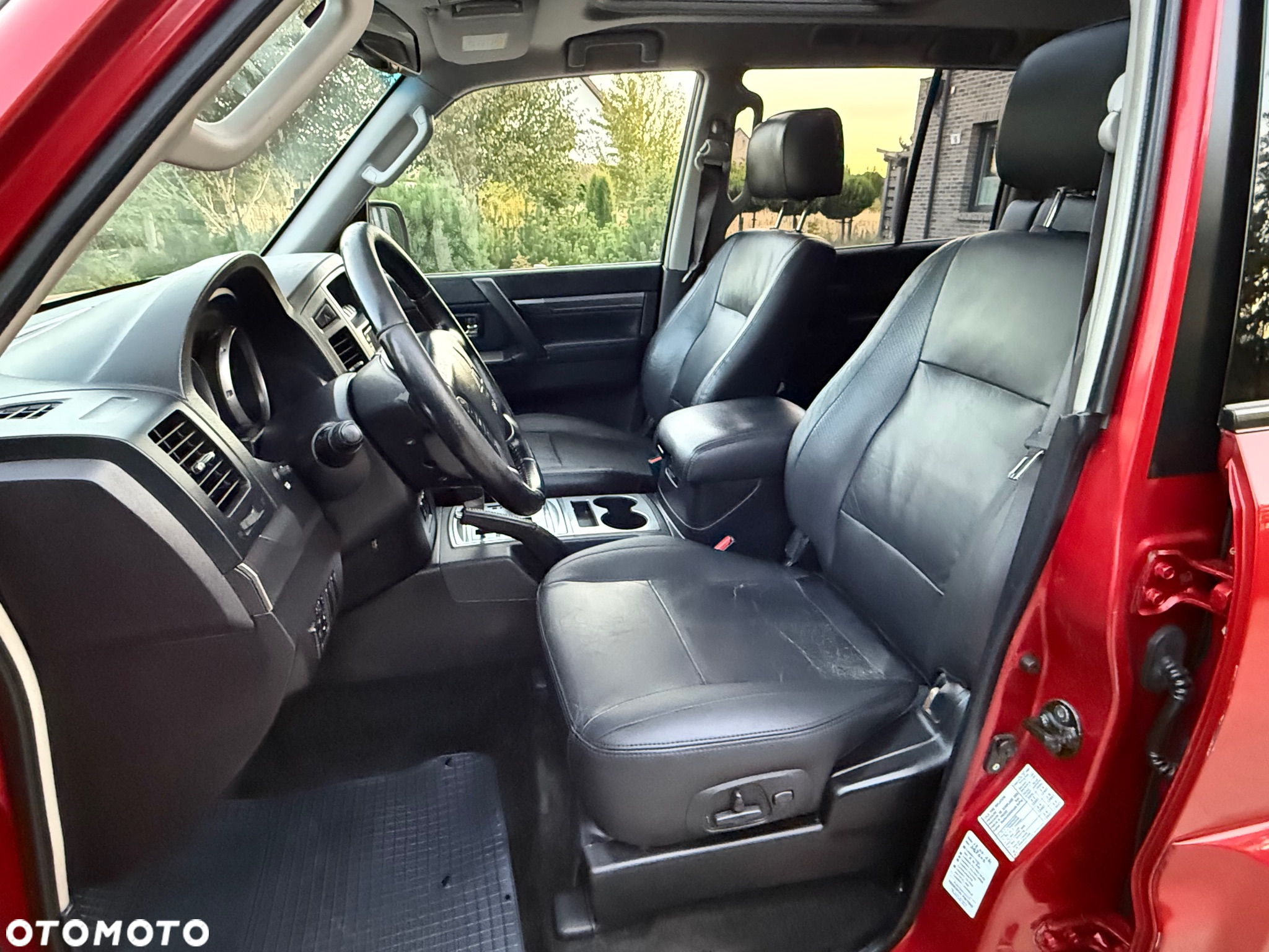 Mitsubishi Pajero 3.2 DID Intense + - 30