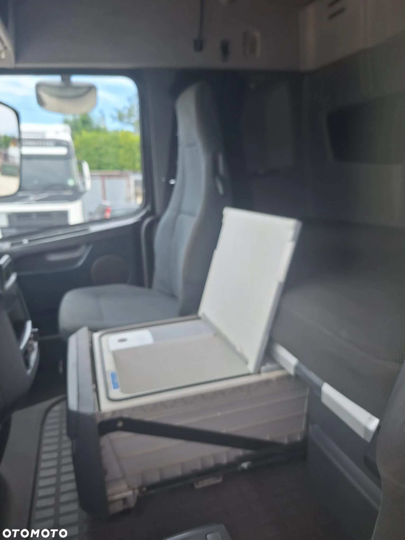 Volvo FH 500 EEV 2013rok/ kabina GLOBETROTTER XL / import - 6