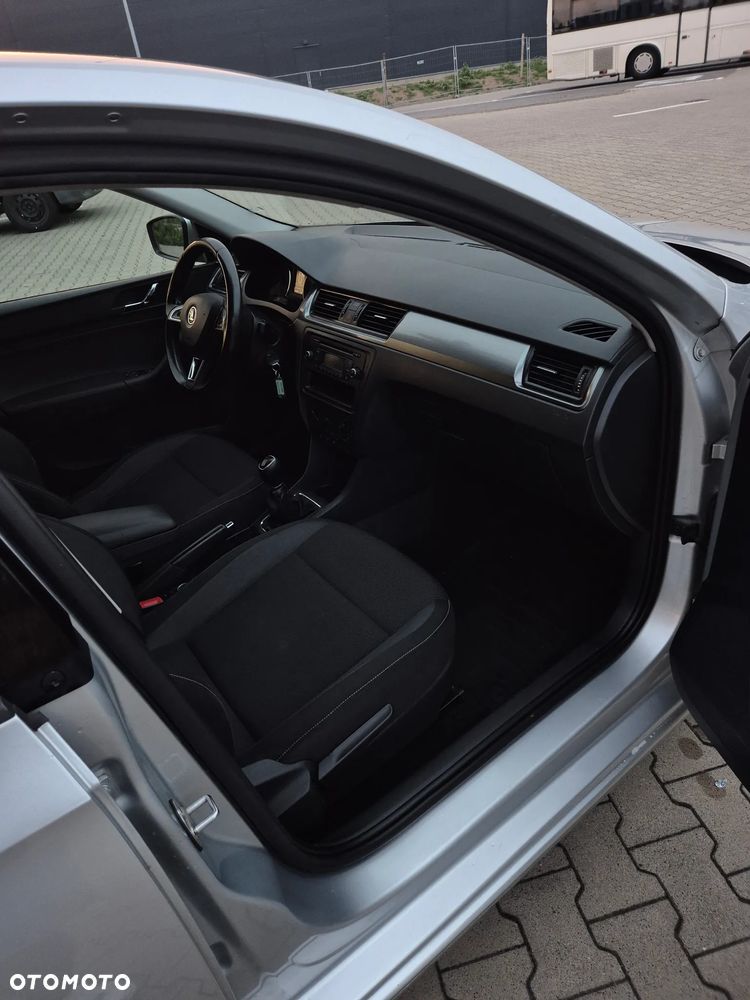 Skoda RAPID 1.2 TSI Edition - 11