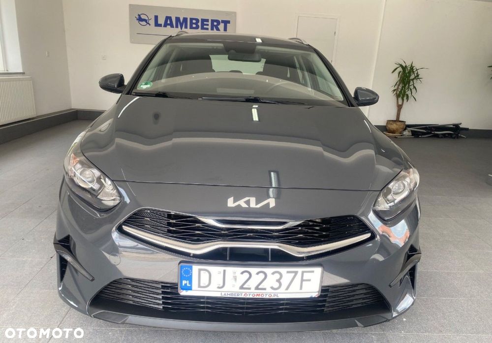 Kia Ceed - 4