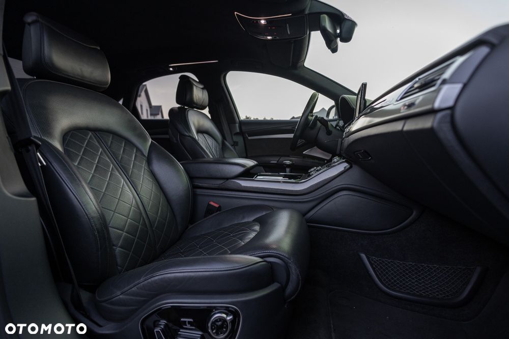 Audi S8 - 17