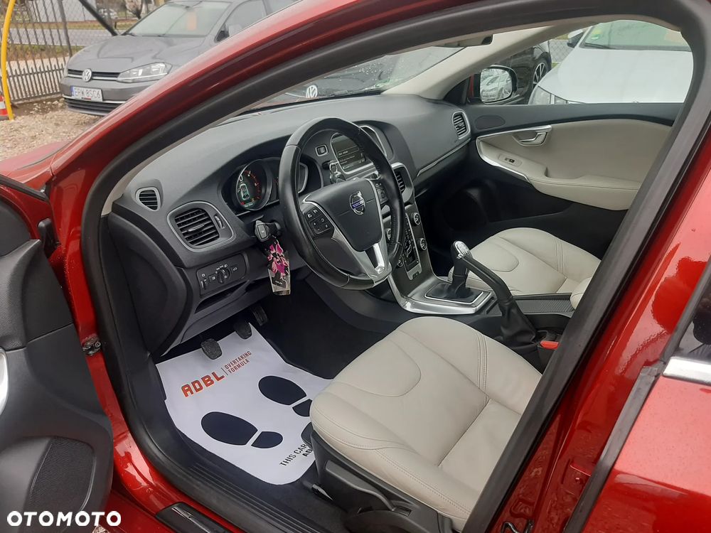 Volvo V40 D2 Summum - 15