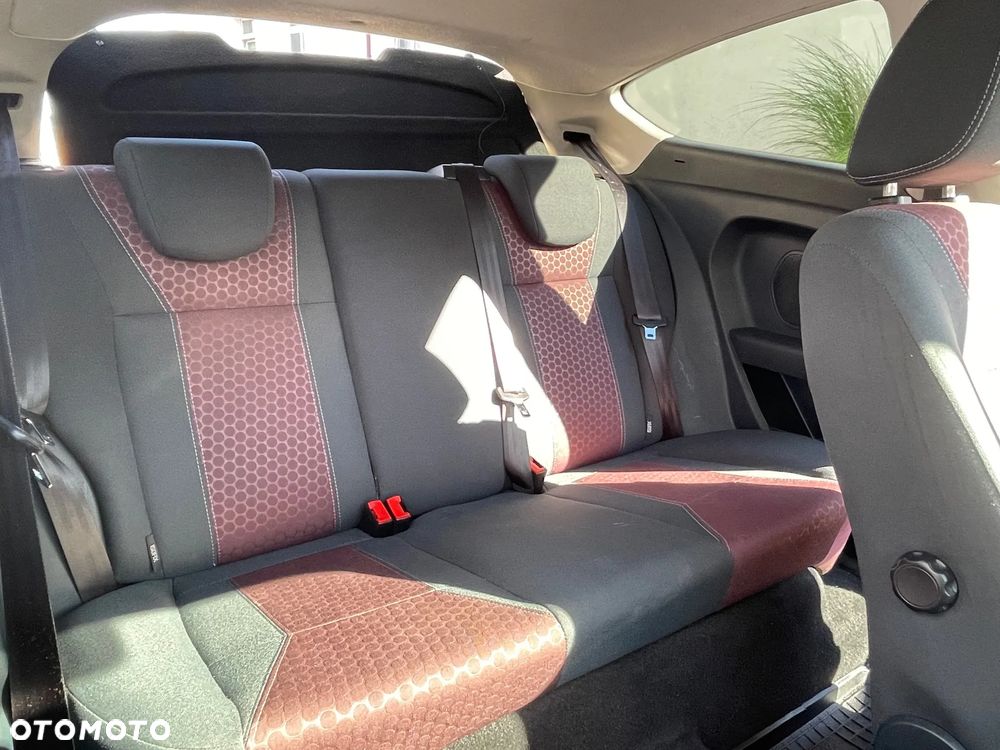 Ford Fiesta - 11