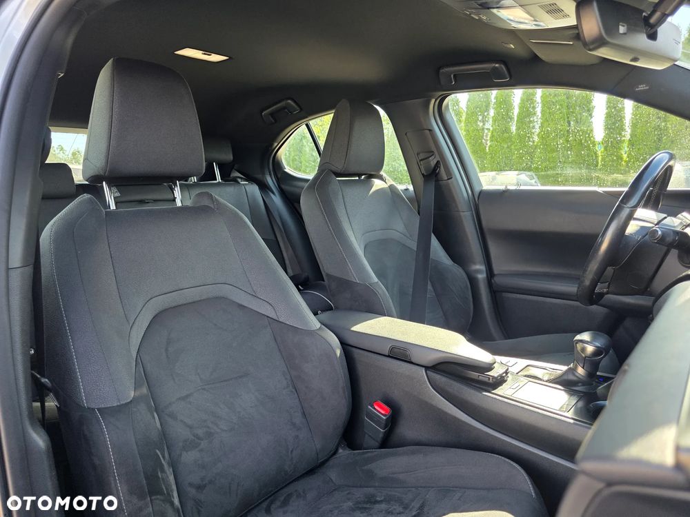 Lexus UX - 28