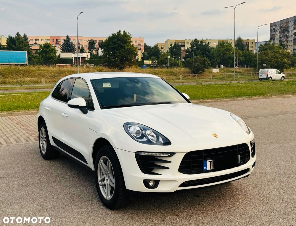 Porsche Macan - 1