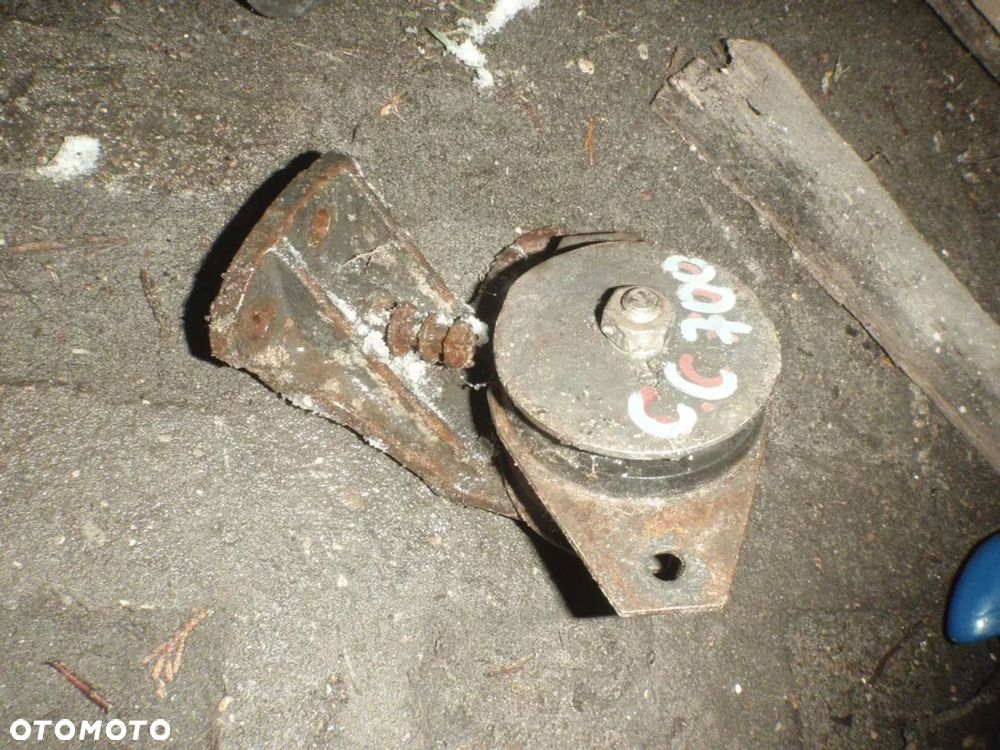 poduszka łapa wspornik skrzyni biegów silnika cinQuecento 700 900 - 2