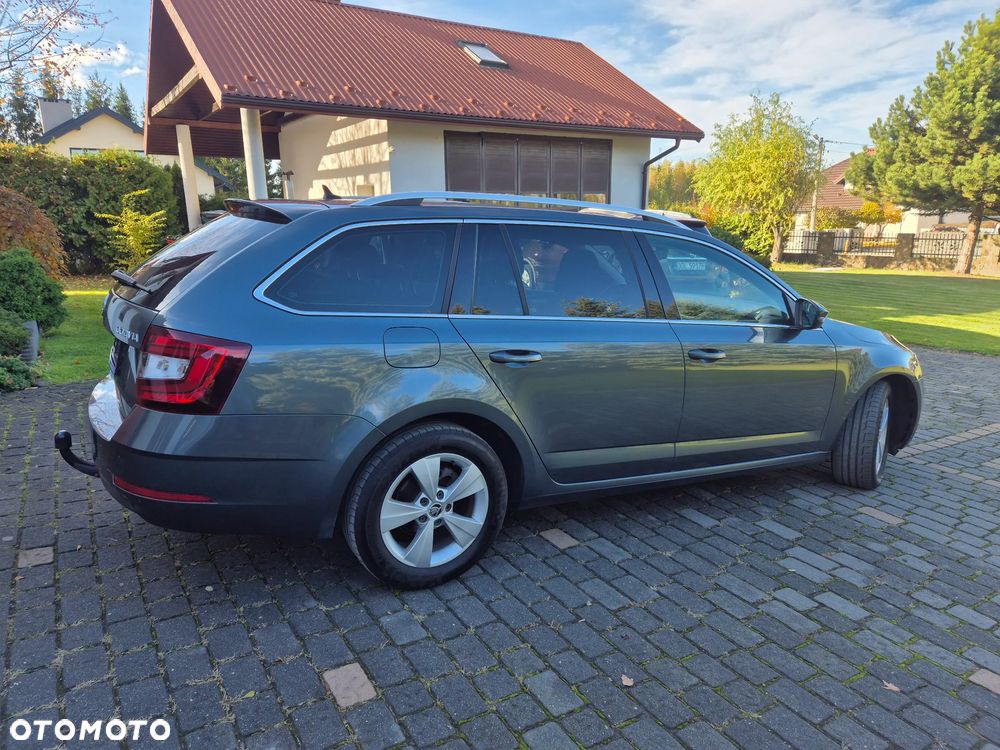 Skoda Octavia 2.0 TDI Style DSG - 3