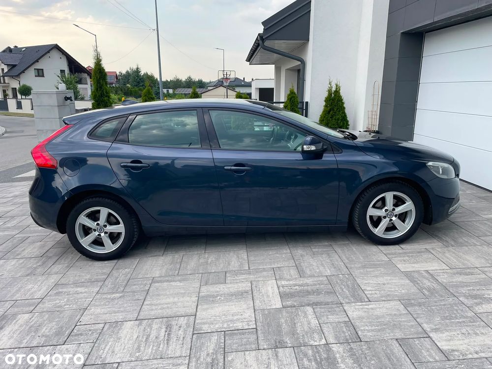 Volvo V40 D2 Summum - 4