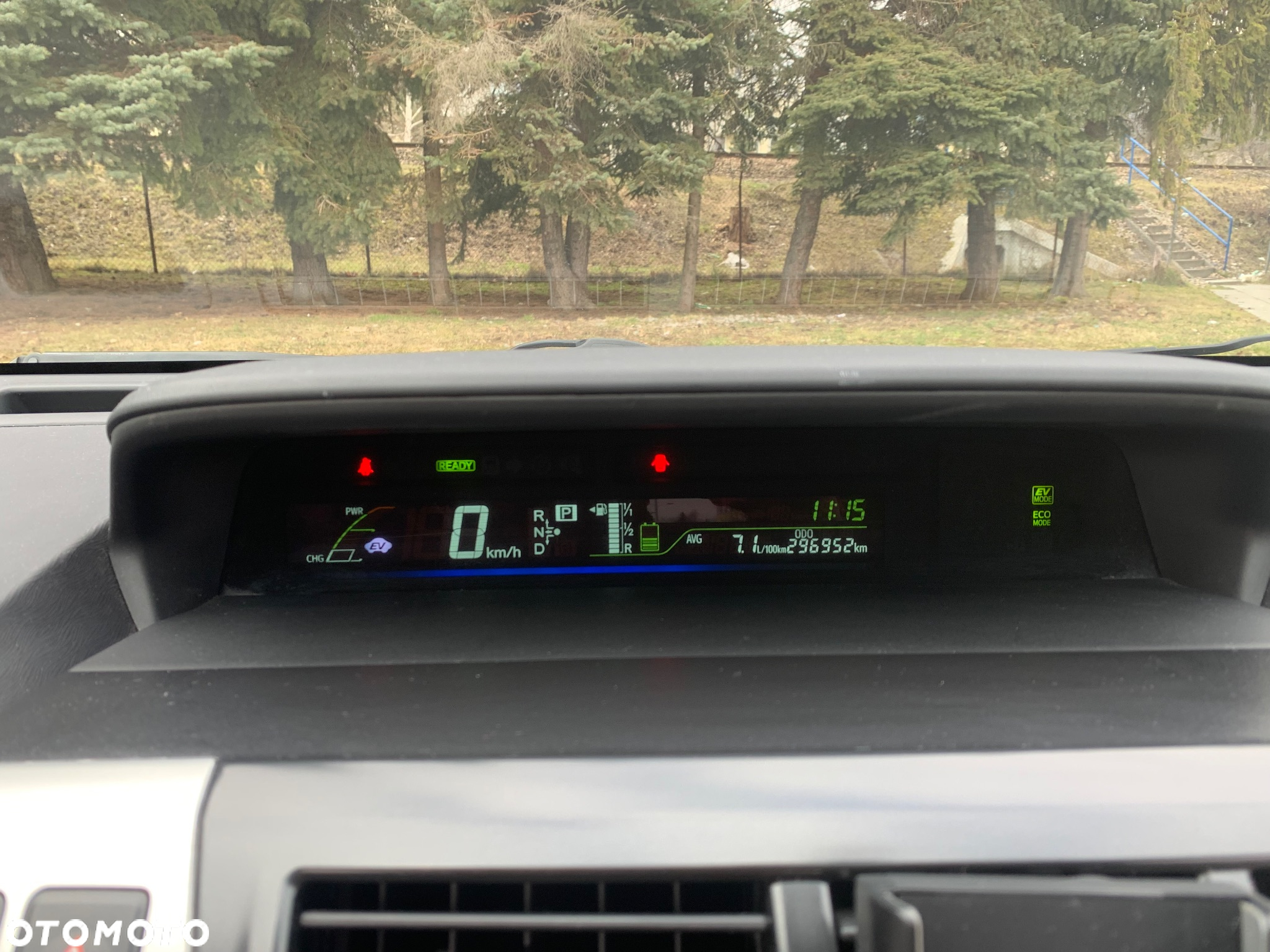 Toyota Prius+ (Hybrid) - 21