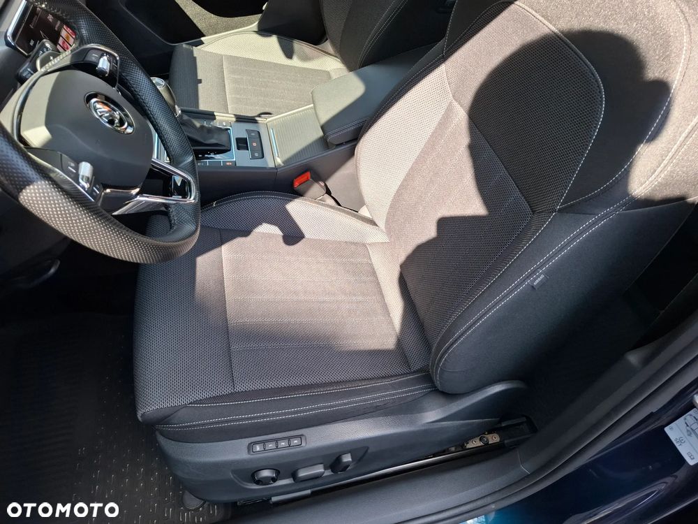 Skoda Superb 2.0 TDI SCR Style DSG - 22