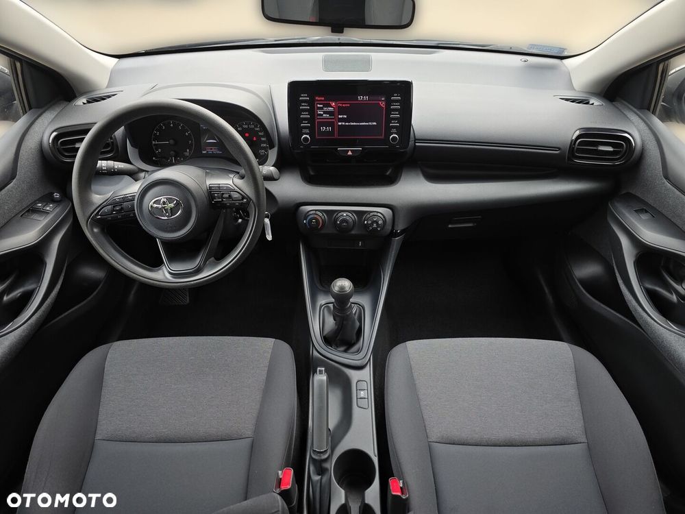 Toyota Yaris - 10