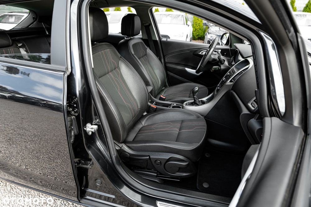 Opel Astra 1.4 Turbo - 26