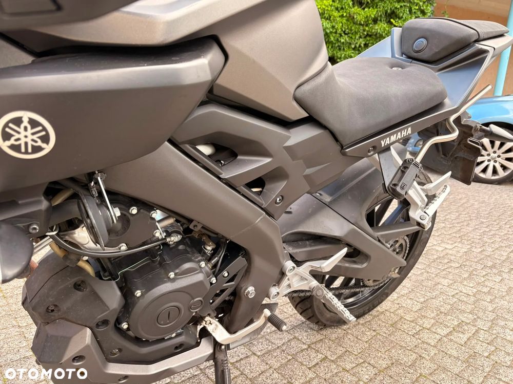 Yamaha MT - 12