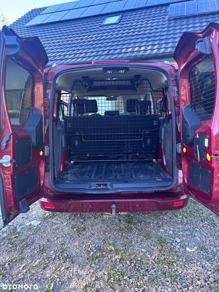 Ford Transit Connect - 11