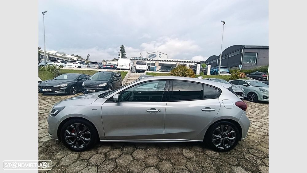 Ford Focus 1.0 EcoBoost MHEV ST-Line - 4