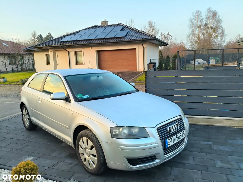 Audi A3 3-drzwiowe 1.6 FSI Ambiente - 1