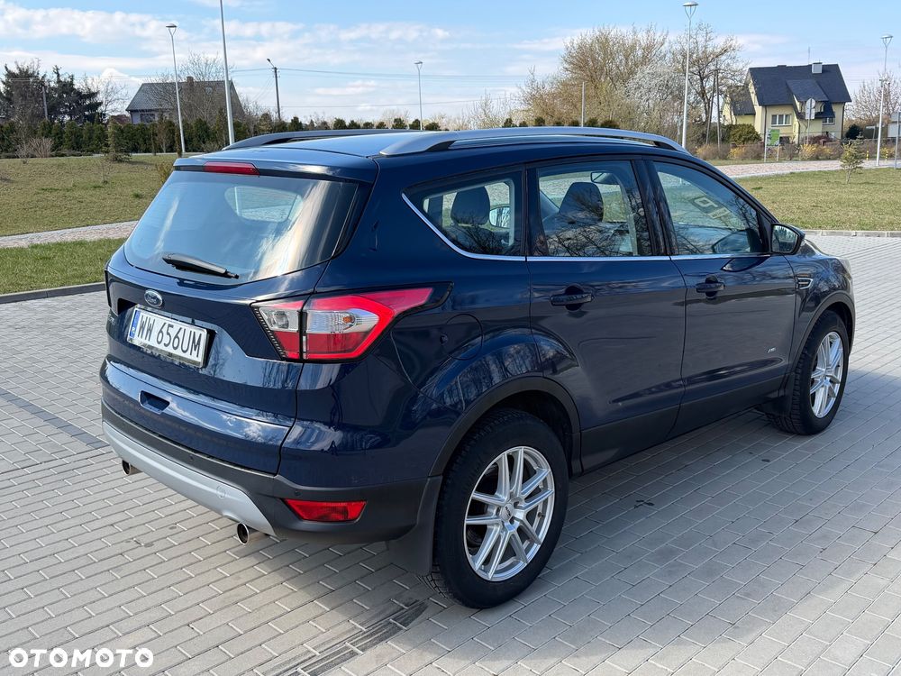 Ford Kuga - 10