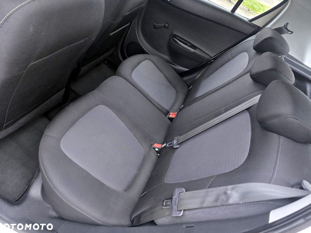 Hyundai i20 1.1 CRDi Comfort - 26