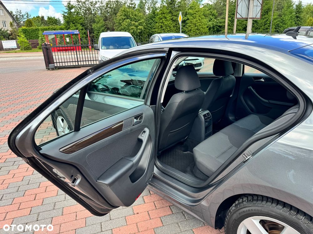 Volkswagen Jetta 2.0 TDI DPF BMT Highline - 29